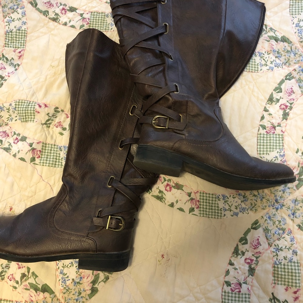Brown boots